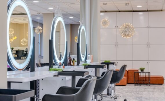 Peninsula Plaza: Where to Glam up Without City Centre Pricing