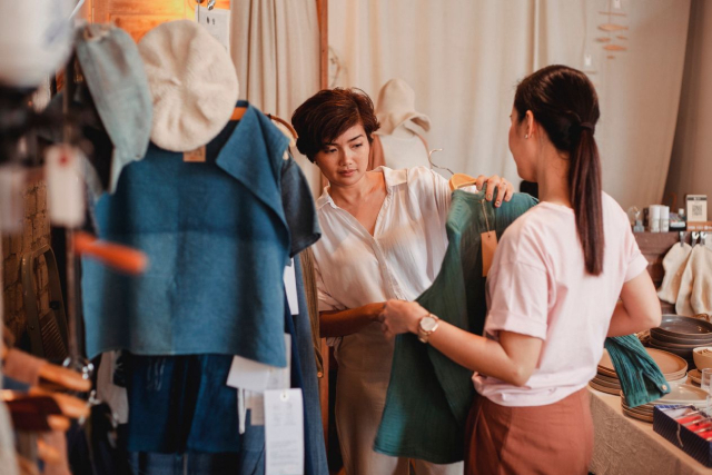 Top Spots to Get a Low-Cost Style Refresh at Peninsula Plaza